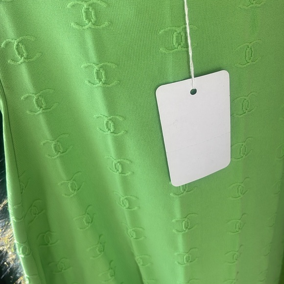 CHANEL RARE COLLECTORS ARCHIVAL
LIME GREEN ONE PIECE JUMPER / 36 - Picture 2 of 6